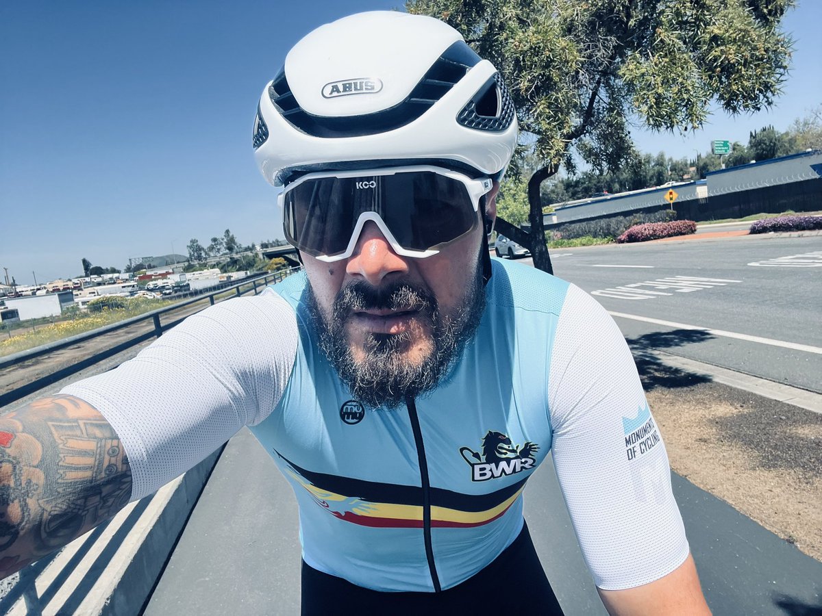 Nice day to ride 🌞…