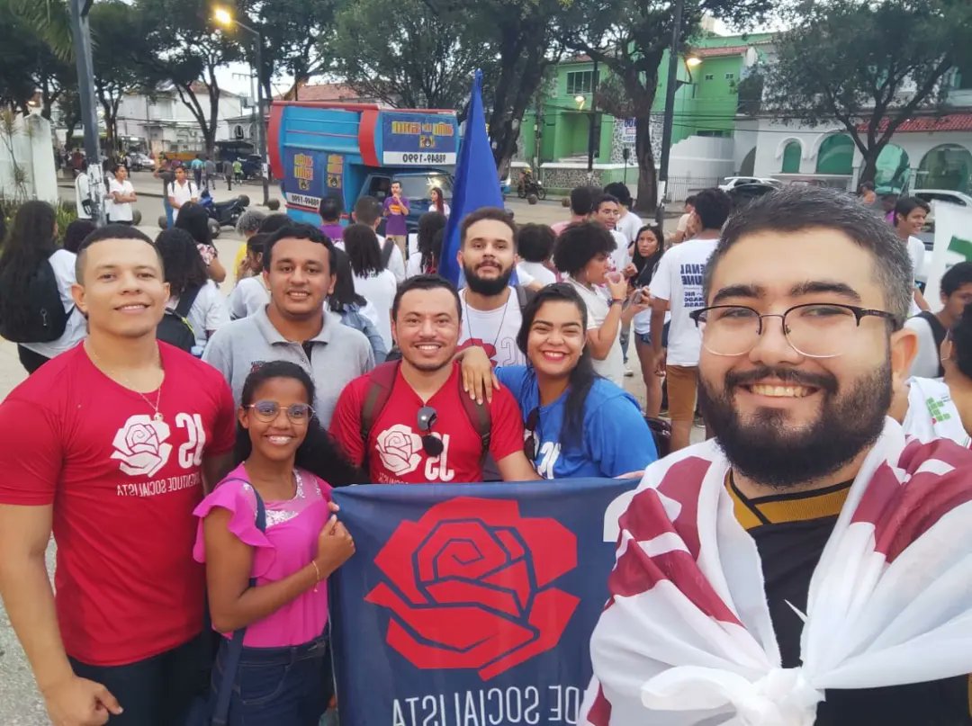 jspdtma's tweet photo. Estivemos presentes no ato pela revogação do Novo Ensino Médio.
Seguimos pautando uma educação pública necessária e de qualidade, e lutando contra todas as formas de sucatear a educação e de roubar os sonhos dos nossos estudantes! 

#JSPDT #Maranhão #MovimentoReinventar https://t.co/p2kBQasn7T