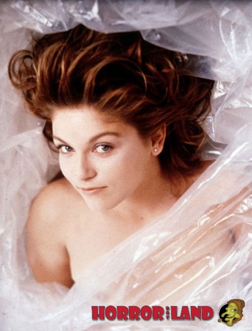 thehorrorland's tweet photo. This Behind the Scenes is wrapped in PLASTIC. Sheryl Lee takes a moment to pose whilst shooting Laura Palmer's body scene in Twin Peaks (1990-1991). #horrorlife #btshorror #bts https://t.co/gtU3Yops9v