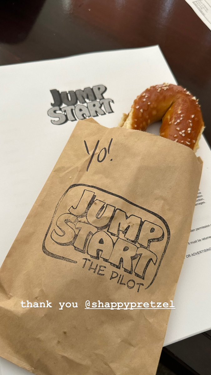 Yo! thank you #shappypretzle. our Jumpstart pilot based on the comic strip just got even better!!
<a href="/CBS/">CBS</a> #Philly