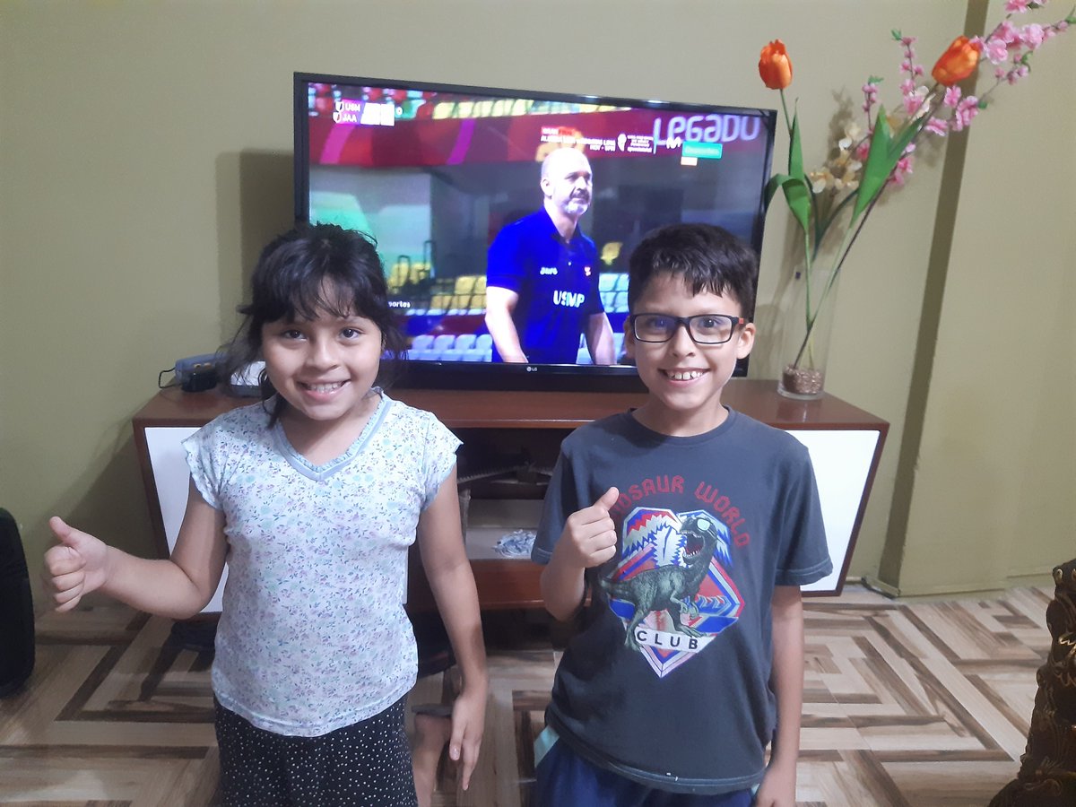 Nea_18's tweet photo. @MovistarDeporPe queremos ver la final #VoleyxMDeportes #ArribaAlianza https://t.co/JawoUBE4KN