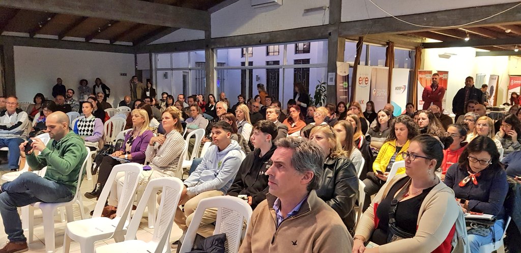 ANDEUruguay's tweet image. #ModoDigital llegó a Florida.
Herramientas, charlas motivadoras y un espacio para que tu empresa pueda crecer en lo digital.