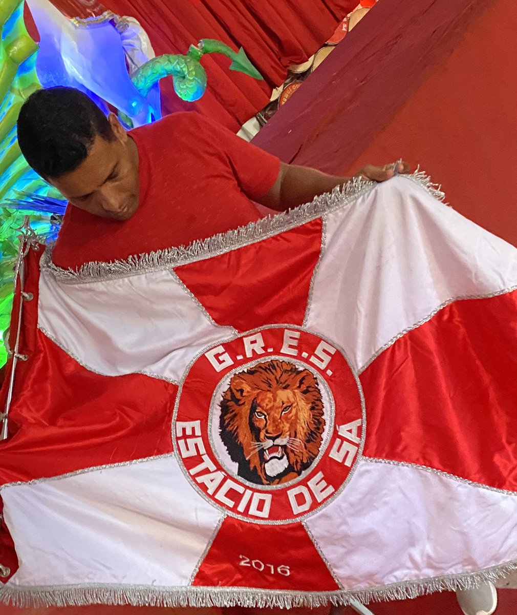 marcuspauloreal's tweet image. Peço licença e as bençãos da Velha Guarda e das Baianas. Presidência, diretoria, bateria, comunidade, Ala de Passistas e os nobres casais de MS e PB,  Vamos juntos construir um belo projeto de desfile para o berço do samba!  #gresestaciodesa #carnaval24 #marcuspaulo #berçodosamba