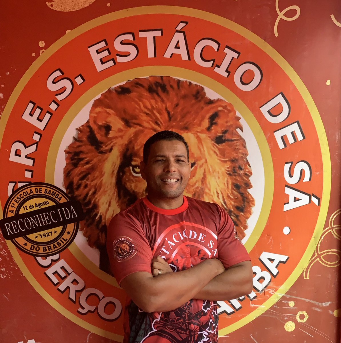 marcuspauloreal's tweet image. Peço licença e as bençãos da Velha Guarda e das Baianas. Presidência, diretoria, bateria, comunidade, Ala de Passistas e os nobres casais de MS e PB,  Vamos juntos construir um belo projeto de desfile para o berço do samba!  #gresestaciodesa #carnaval24 #marcuspaulo #berçodosamba