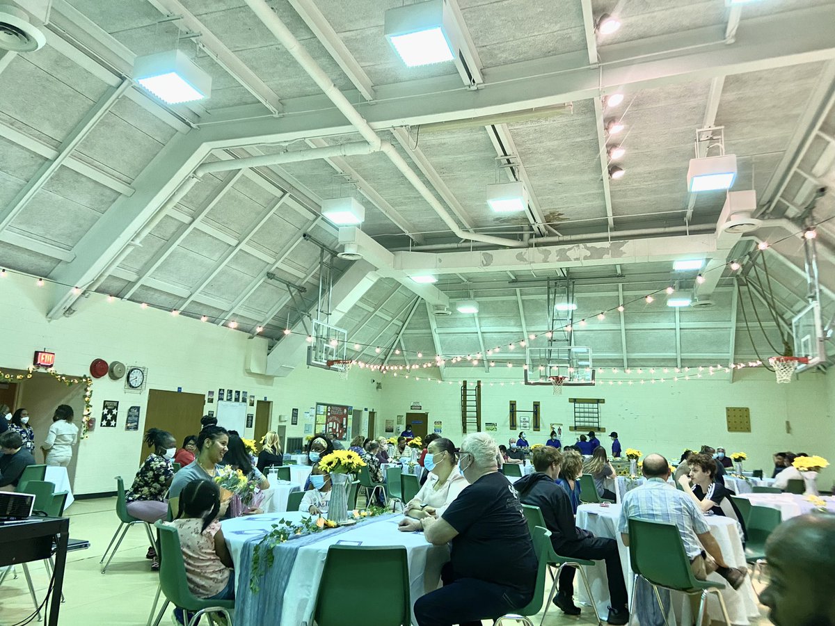 RICARoyals's tweet photo. RICA awards night. Always a wonderful time celebrating our students. @MCPS @mcpsequityteam https://t.co/XVk9RhGCj0