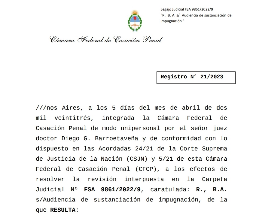 mariansfv's tweet photo. Decisión de la Cámara Federal Penal que absuelve a una mujer condenada a tres años de prisión en suspenso por transporte de estupefacientes, sobre la base de un estado de necesidad disculpante en función de su extrema vulnerabilidad: https://t.co/PP1hlRy8QV https://t.co/gkPOmZko3C