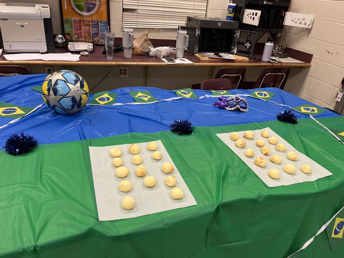 MrsAzbellFACS's tweet photo. Food nutrition had fun cooking and learning about international foods! https://t.co/Enfa93njAD