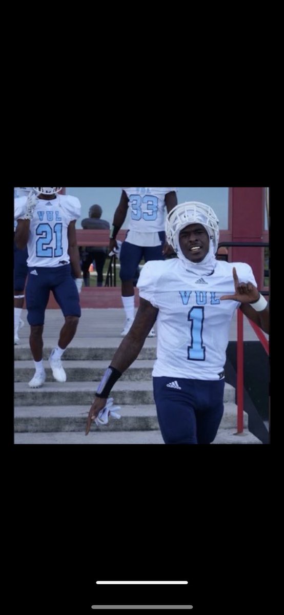 JustyceHathaway's tweet photo. After a conversation with @CoachWalshFB  I am blessed to announce that i’ve received a offer from Virginia University Lynchburg🐉!! @FootballVul https://t.co/wZocCcf7GA