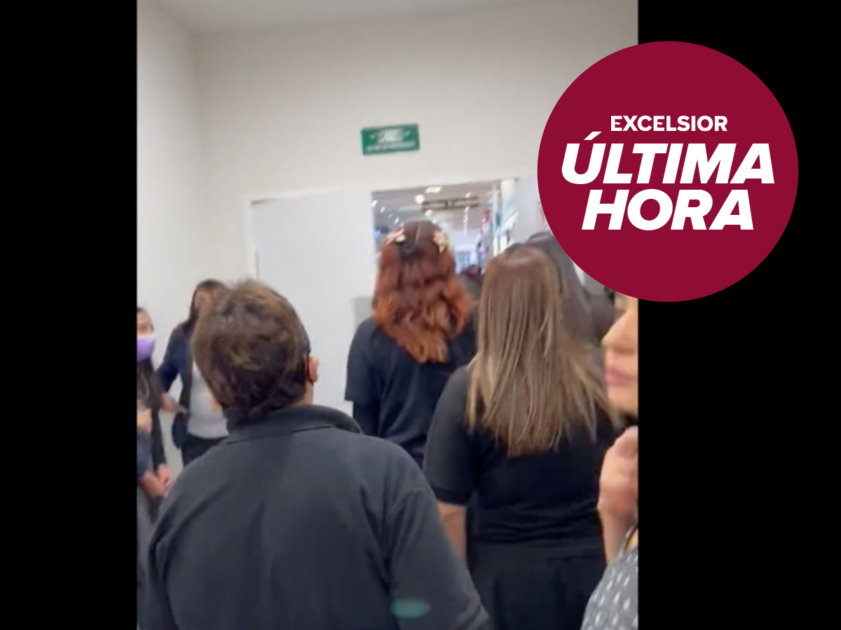 🚨 #ÚLTIMAHORA | Reportan disparos al interior de una plaza comercial; ejecutan a una persona. 

Los detalles: bit.ly/40syuO3