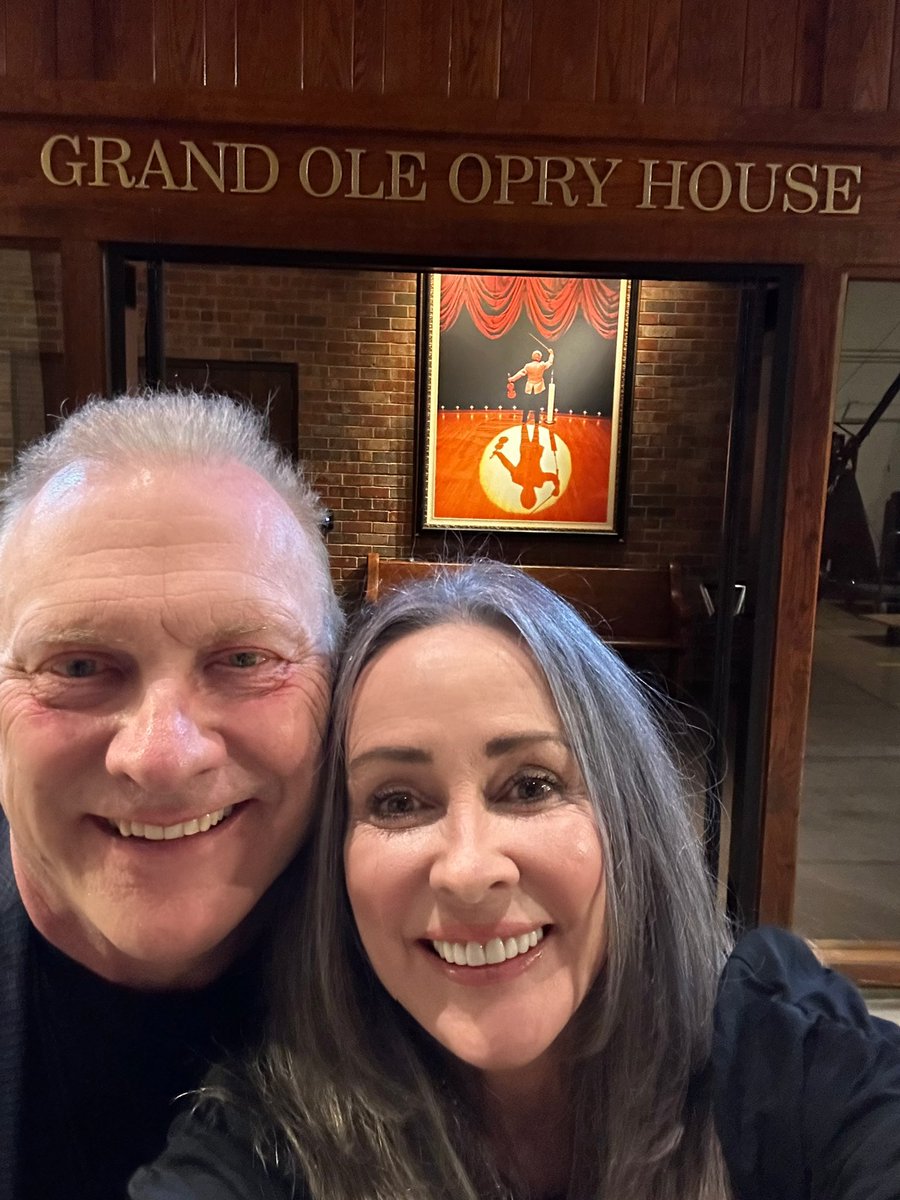PatriciaHeaton's tweet photo. Never laughed so hard last night at the Opry listening to these incredibly talented and funny women - @LeanneComedy (check out her new Netflix special!) @anjelahjohnson (my pal from Moms’ Night Out!) and @kmillscomedy (darn it didn’t get a picture!) https://t.co/hxP2TwaDpR
