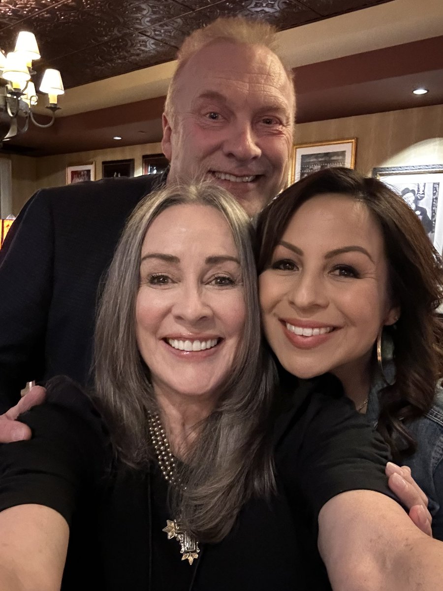 PatriciaHeaton's tweet photo. Never laughed so hard last night at the Opry listening to these incredibly talented and funny women - @LeanneComedy (check out her new Netflix special!) @anjelahjohnson (my pal from Moms’ Night Out!) and @kmillscomedy (darn it didn’t get a picture!) https://t.co/hxP2TwaDpR