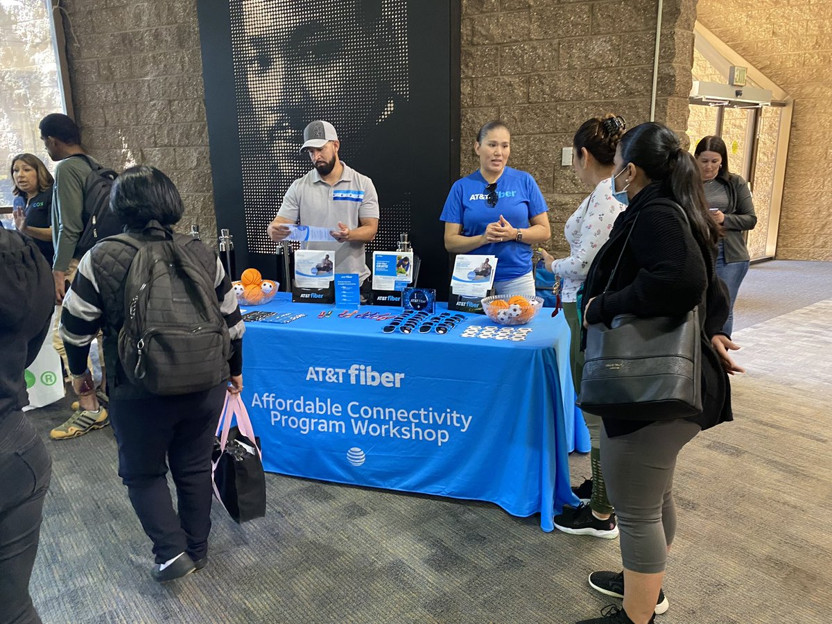 christinewmoore's tweet image. AT&amp;amp;T is proud to promote the @FCC ACP program &amp;amp; get more Californians connected by collaborating w/@SDCCD today at ECC until 7 pm! Stop by to learn more about this great #broadband opportunity that will reduce the #digitaldivide 
@ATTPolicyCA #GetConnectedCA