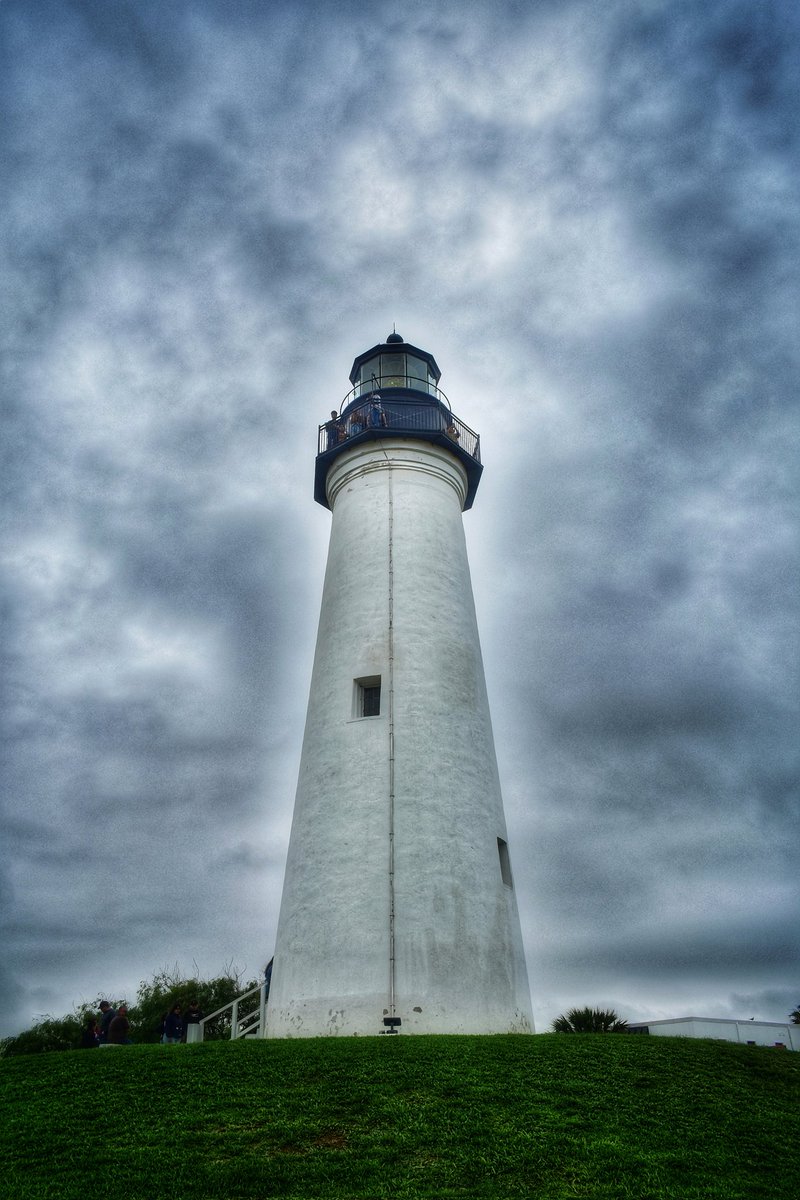 One photo a week challenge. 
#onephotoperweek #challengemyself #leonphotography #light #lighthouse #port #portisabel #portisabeltx #texas #landscape #building #hope #photographyislife