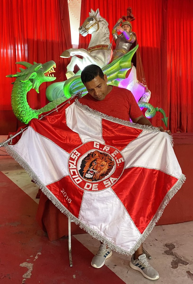 marcuspauloreal's tweet image. Peço licença e as bençãos da Velha Guarda e das Baianas. Presidência, diretoria, bateria, comunidade, Ala de Passistas e os nobres casais de MS e PB,  Vamos juntos construir um belo projeto de desfile para o berço do samba! @GresEstacioDeSa #carnaval24 #marcuspaulo #berçodosamba