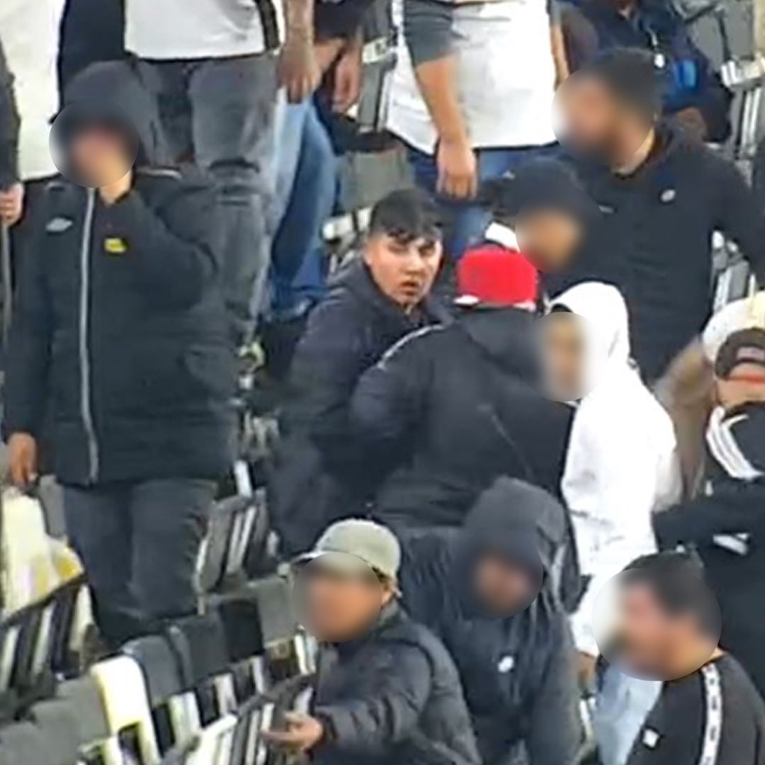 ColoColo's tweet photo. ¡Estos 𝐍𝐎 son hinchas! Ni de Colo-Colo ni del fútbol. 

Trabajamos junto a las autoridades para individualizar e identificar a los sujetos que persisten en perjudicar al club y la localía. A los identificados se le aplicará código 102 con prohibición de ingreso al estadio. 

👇���� https://t.co/sTlr2O4ZZX