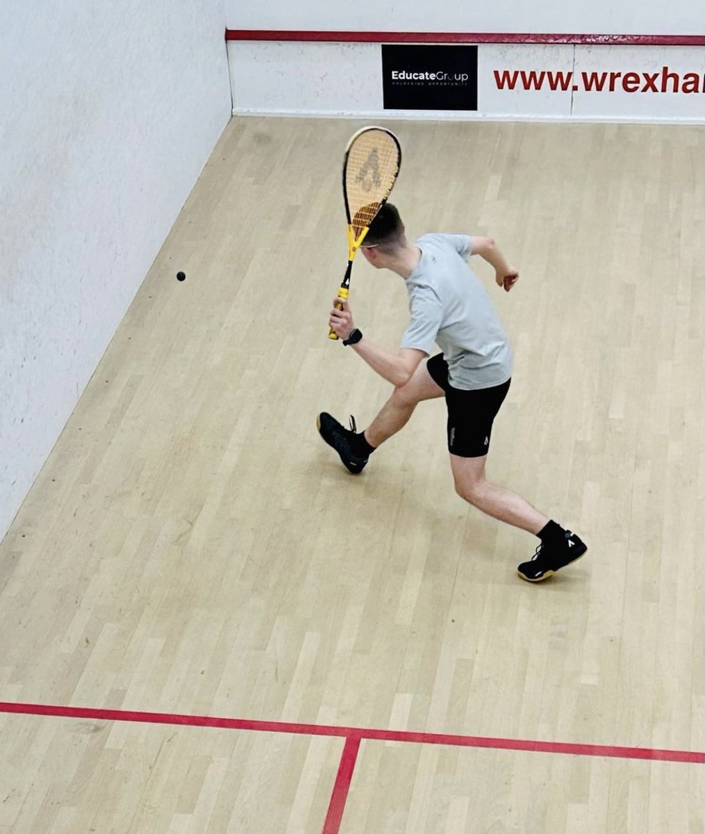 wxmbrymbosquash's tweet photo. Ethan Willis in his Welsh kit ready for the U15 five nations in Scotland this weekend. Everyone at Wrexham Brymbo Squash Club wishes you the best of luck 🏴󠁧󠁢󠁷󠁬󠁳󠁿 Enjoy! https://t.co/5l5cfQafOU