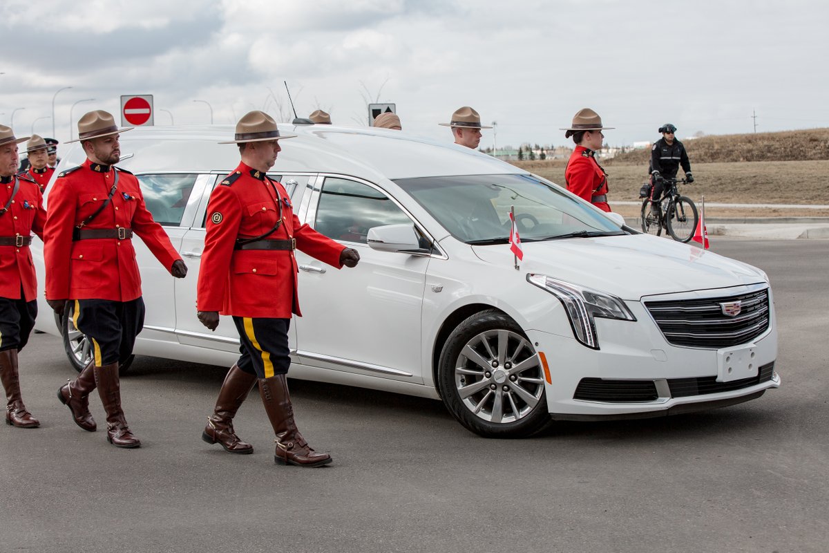 RCMPAlberta's tweet photo. 1/2 Cst. Harvinder Dhami was honoured today with a Regimental Funeral at Millennium Place in #ShPk. We would like to thank the public for their support during this difficult time. #RCMPNeverForgets https://t.co/tLRAZRFmjZ
