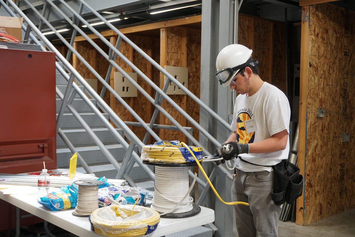 NNVTrades's tweet photo. Today's SkillsUSA competition at @Smart_Local_26 Training Center and @IBEW Local 401 Training Center was a blast! Good luck and bright futures to all the participants. 🤩 #SkilledTrades #UnionStrong https://t.co/5ZcmM6Jeub