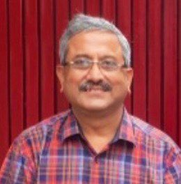 Railwhispers's tweet photo. We identified #RKRai-#AshokKumar as thoroughly inexperienced-who never handled tenders &amp; decision making positions after #SeniorScale. How were they trusted to open &amp; close #Vigilance cases? How can they analyse #tenders which are beyond their experience &amp; exposure?..
@CVCIndia https://t.co/uYzkxbszgO