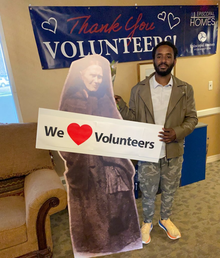 EpiscopalHomes's tweet photo. Hussein's willingness to help with wheelchair tours of campus, games of match, and spring cleaning our atrium planters helps our residents live their most engaged and connected life.
Thanks to Hussein and all of our volunteers. #volunteerappreciation https://t.co/OP7vRpCl1v