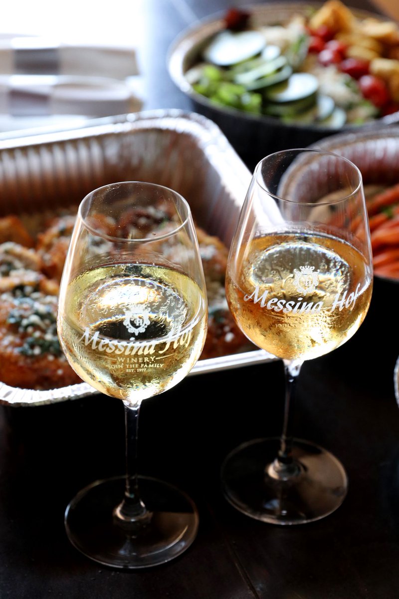 Messina_Hof's tweet photo. Exciting news! We are offering stand-alone tickets for the Wine &amp; Roses Italian Feast. On May 6th, you can indulge in handcrafted Vineyard Cuisine™, including a complimentary glass of wine. This makes a great addition to the festival packages available. https://t.co/TuKCZpz6eW https://t.co/1HtlcBc4Rv
