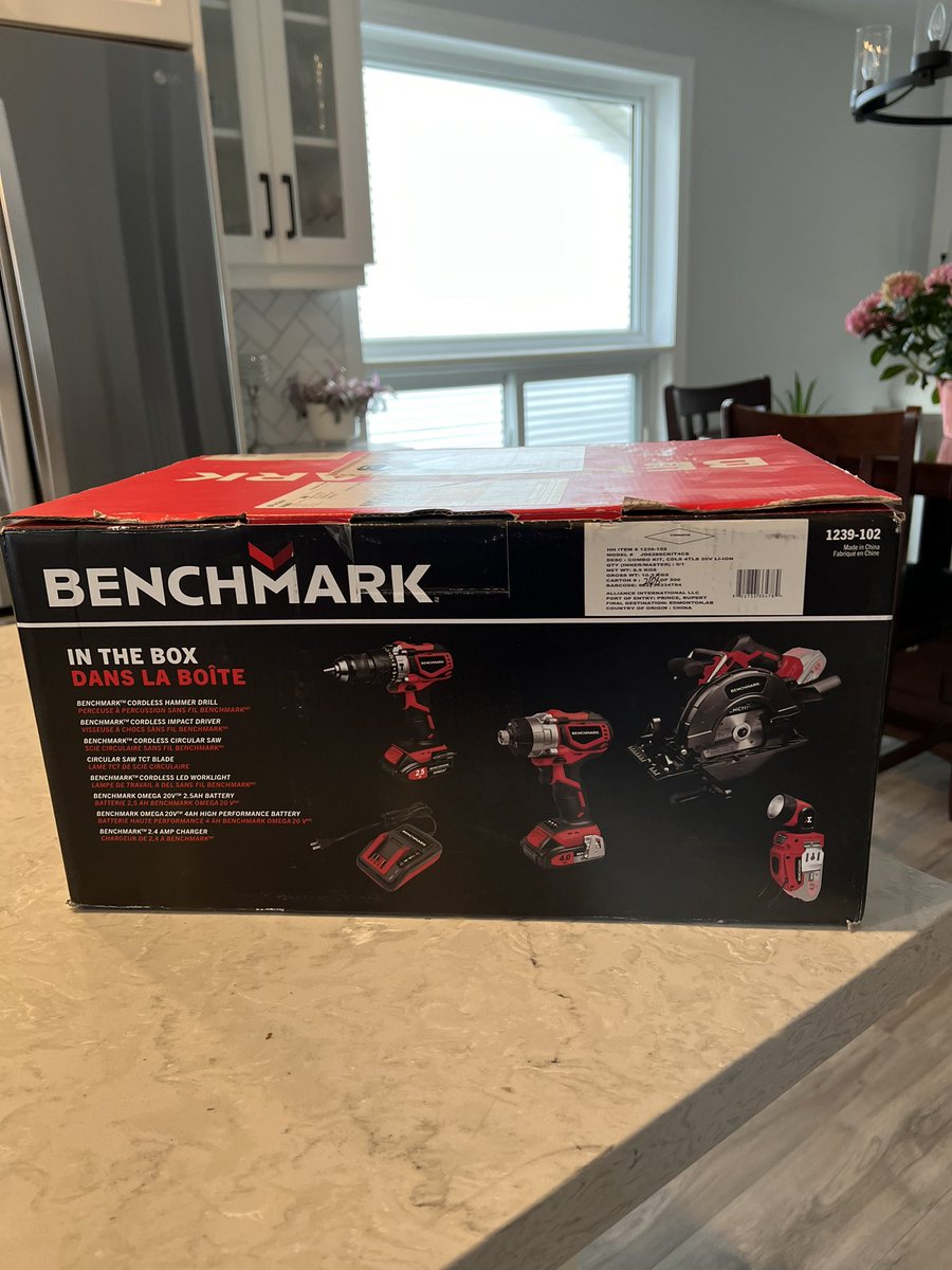 JJasonFrench's tweet image. Thanks @TimHortons for the #RollUpTheRim prize! Was surprised it wasn’t another donut! 😳 #Iwon #Benchmarktools