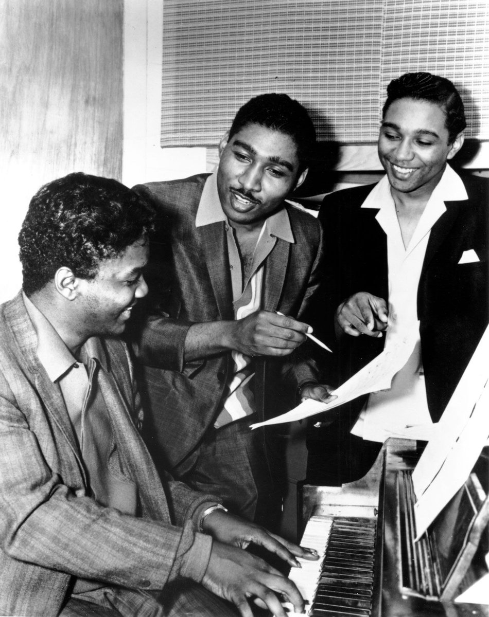 elsotaescala's tweet photo. #bersions
338.- #TheWho "Heat Wave" -1966- (#BrianHolland, #LamontDozier, #EddieHolland) #MarthaAndTheVandellas -1963-
https://t.co/IacH4NleOW https://t.co/0wLz1JcLHF