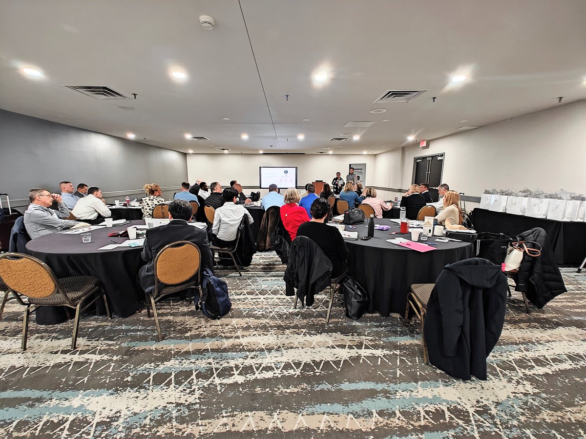 ARKRAYUSA's tweet photo. We are happy to have some of our amazing sales team in Edina for exciting new product training this week! 

#teamwork #success #arkray https://t.co/u2tupyahRT