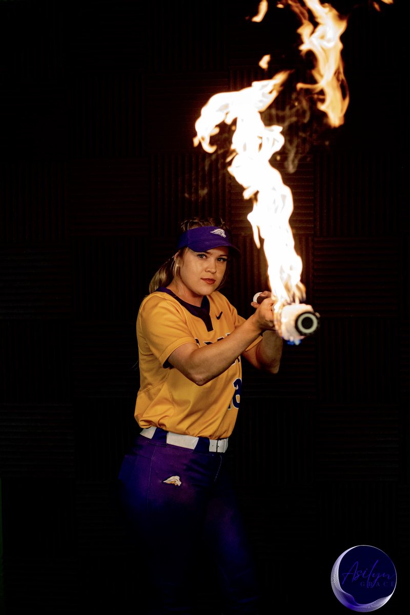 NelsonUSports's tweet photo. The softball Lady Lions squad is heating up! 🥎🔥 

📸 Asilyn Davis https://t.co/fMHYygDQi5