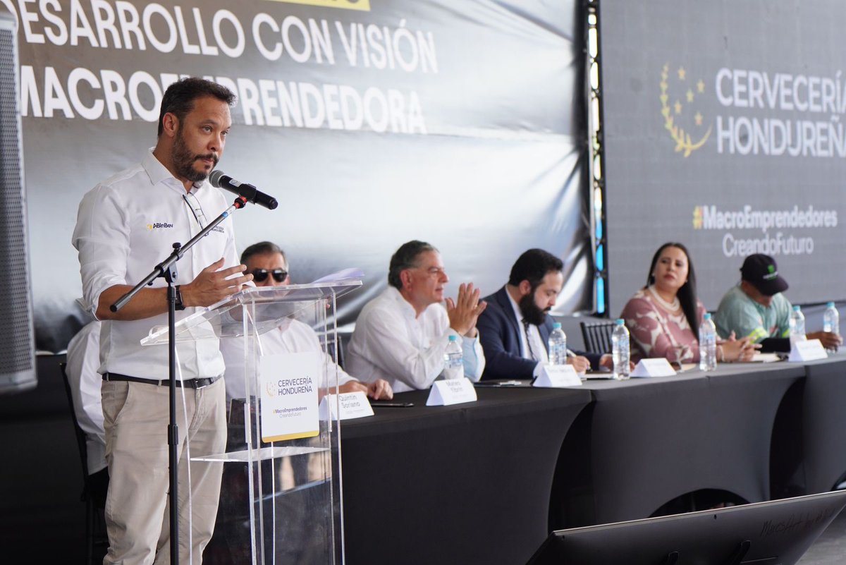.<a href="/CerveceriaHond/">Cervecería Hondureña</a>, una empresa #MacroEmprendedora ha inaugurado su nuevo y moderno centro de distribución en #Choluteca. Es el más grande de Honduras bajo una visión de expansión y crecimiento constante con impacto positivo a gran escala.

#MacroEmprendedoresCreandoFuturo