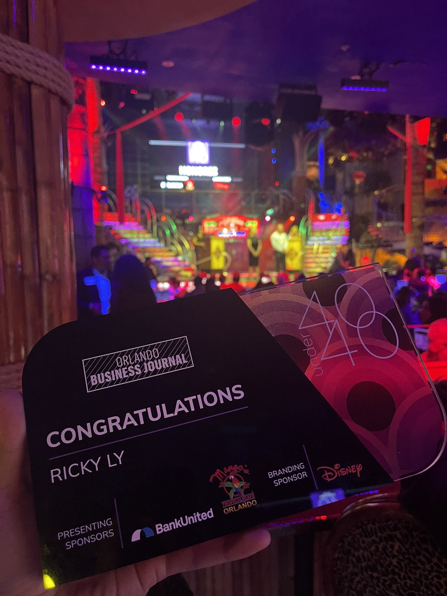 TastyChomps's tweet photo. Nice @OBJUpdate 🥭 🍊 🥇 🏆 #obj40under40 @OrlandoMangos https://t.co/OwyKL6ULAP