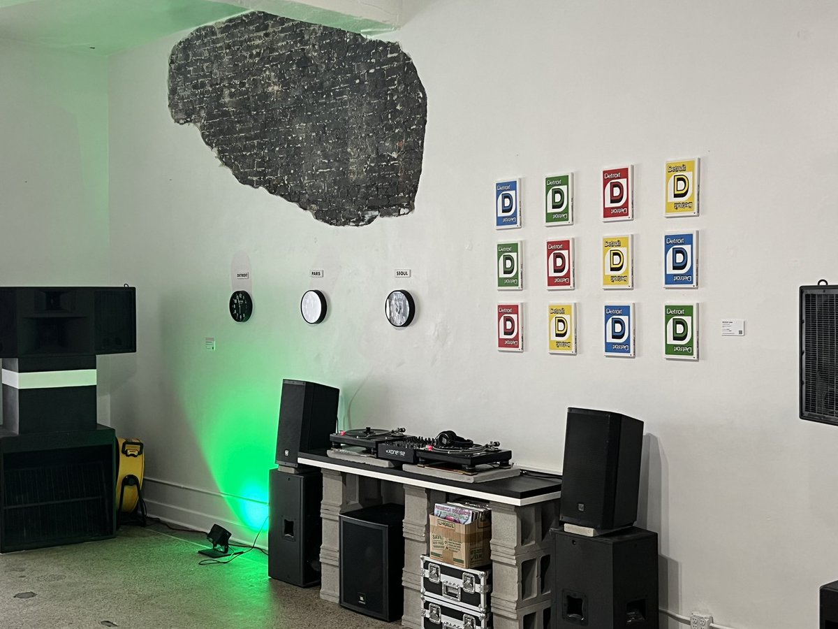 vladiamore_'s tweet photo. Metro-Detroit friends!!! Celebrate 4/20 at the Bankle building w @Rebecca____G for her #itspop exhibition—or tomorrow, or Saturday, or all 3 days 😎😎 https://t.co/EEEs0yI42J