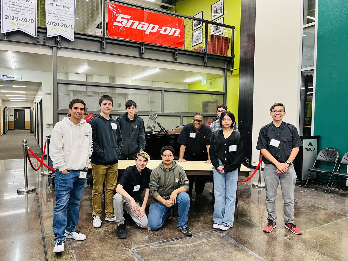 yvonhicks's tweet photo. NWCTA Mechanical Technology students! #SkillsUSA 2023! @NWCTAPrincipal https://t.co/AoBfdFSaPs