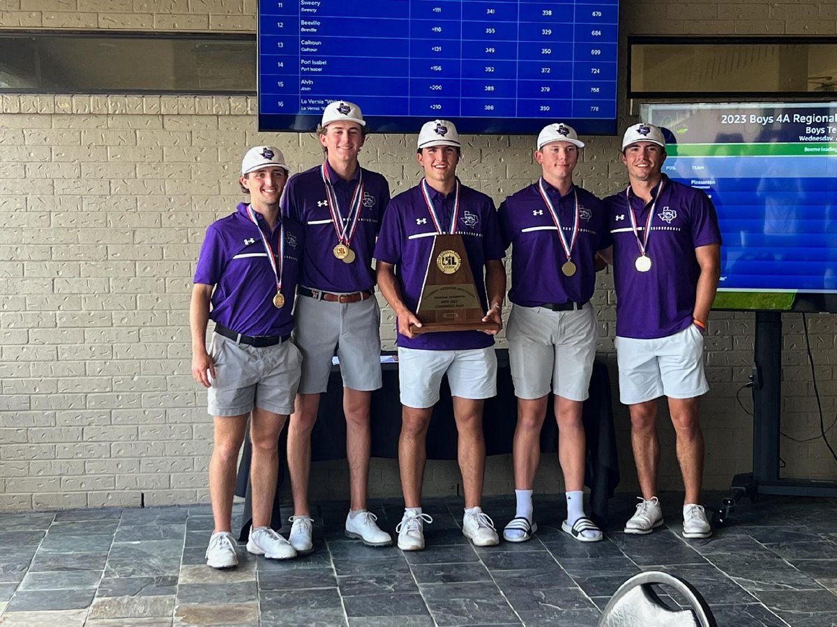 Congratulations to our Greyhound Boys ⛳ team on their Regional Championship! Price Hill won the individual 🏆 and Braden Baize finished 🥈