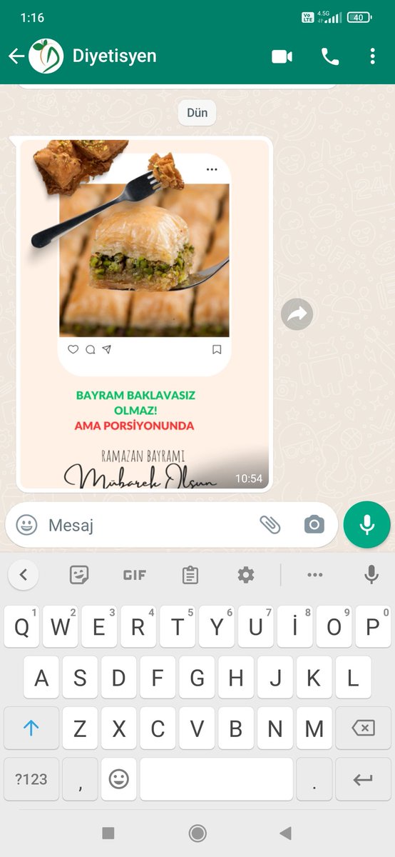 Düş yakamdan seni aylar önce bıraktım ben şişko kalmaya razıyım bırak beni