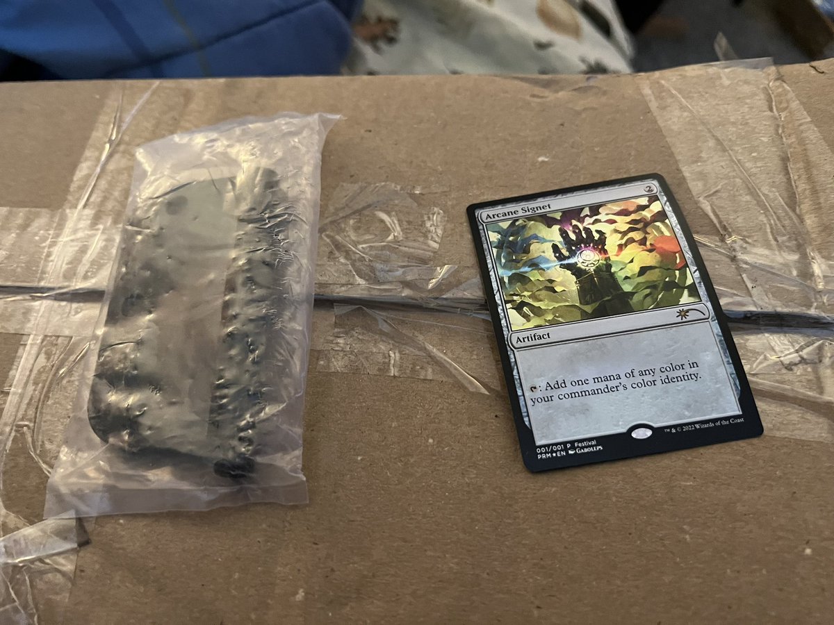 joewardog's tweet photo. @wizards_magic Thank you for my bonus item from the Convention in a box. https://t.co/9NmtRNNdRF