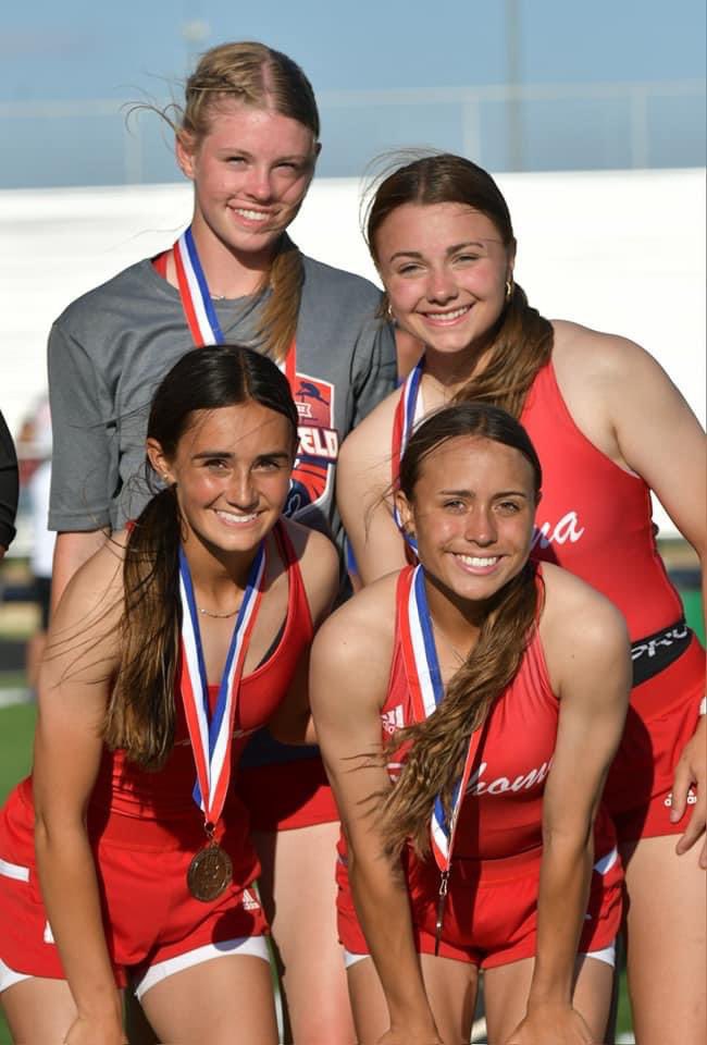 NevaehKerby3's tweet photo. On to Regionals! 4x1, 4x2, and 4x4 relays. It’s a great day to be a Coahoma Bulldogette!! ❤️🤍💙 https://t.co/l2x8H0PCTn