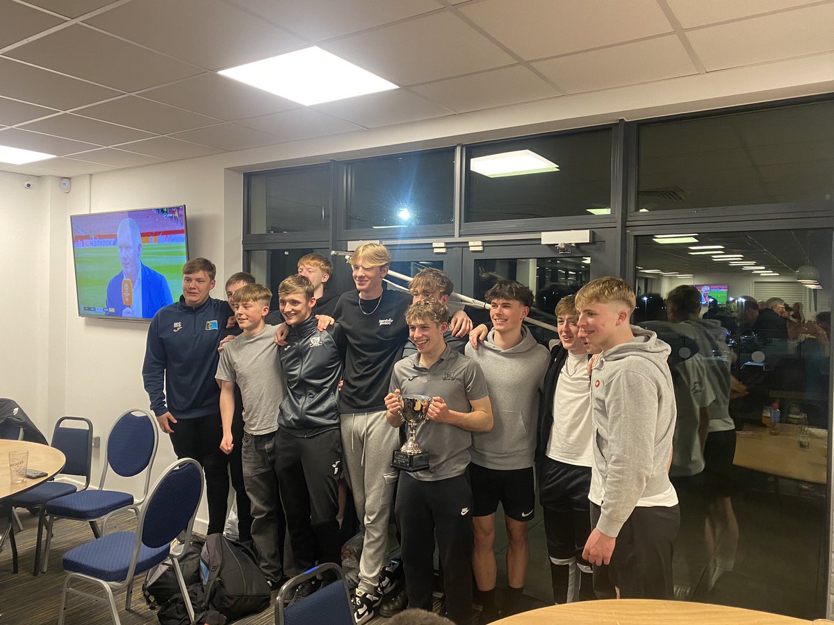CTFC_U18's tweet photo. CHAMPIONS🤍🖤 https://t.co/ToABRWnkgq