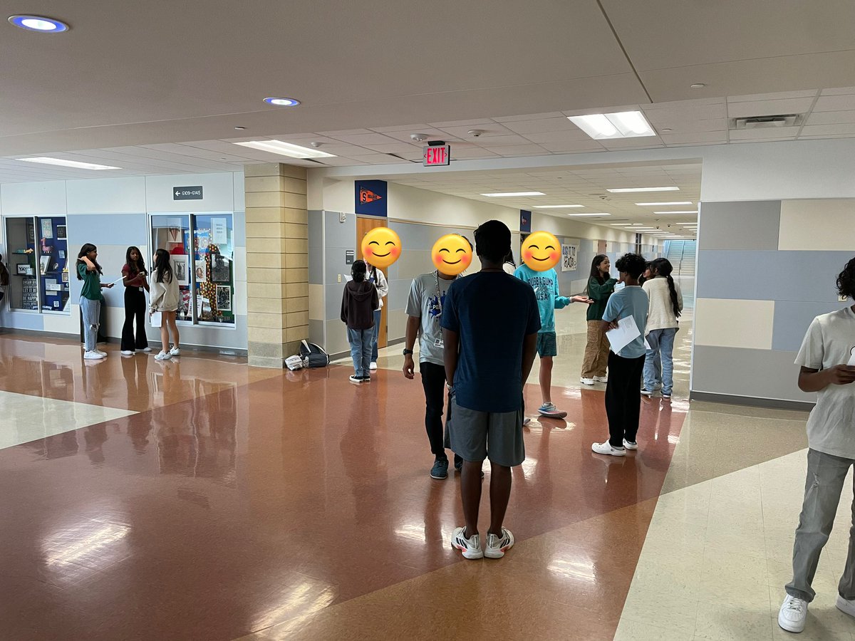 alysonvick's tweet photo. Prep day for our first ever English I Spoken Word Showcase! How wonderful to watch students tap into their writer voices and share their poetry. https://t.co/Ulae1JxQiD