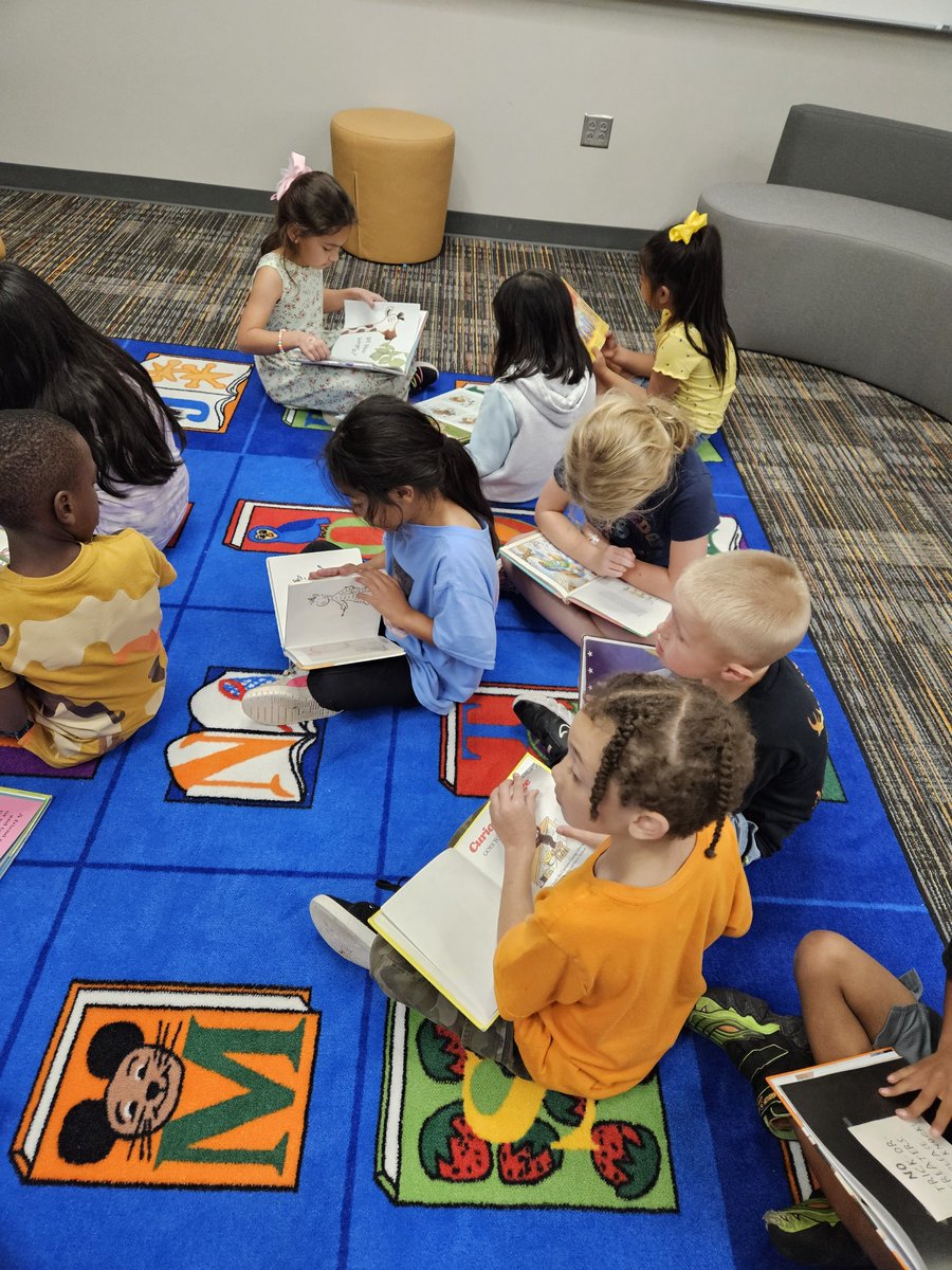 We love library day! <a href="/I_T_Holleman/">Holleman Elementary</a>