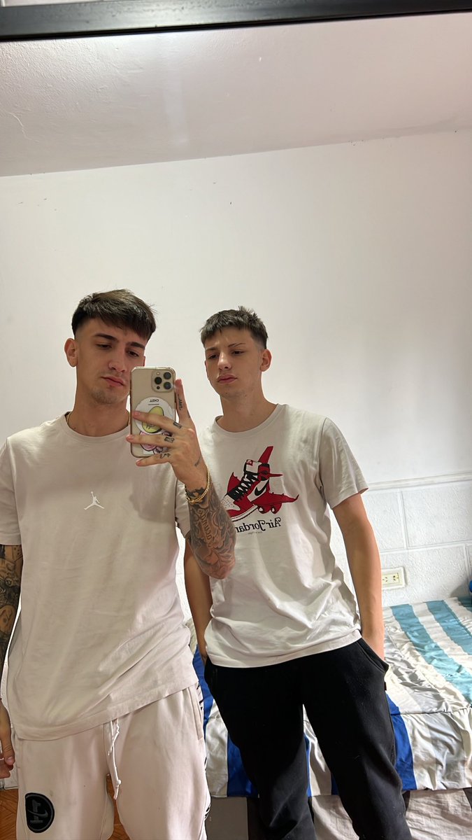 ThiagoZanetti8's tweet photo. my twin 😍
Follow him @HotLatinBoy12 

https://t.co/oht2PMCuxJ

https://t.co/TCAgAsDhh5 https://t.co/9UKvKDKJtF
