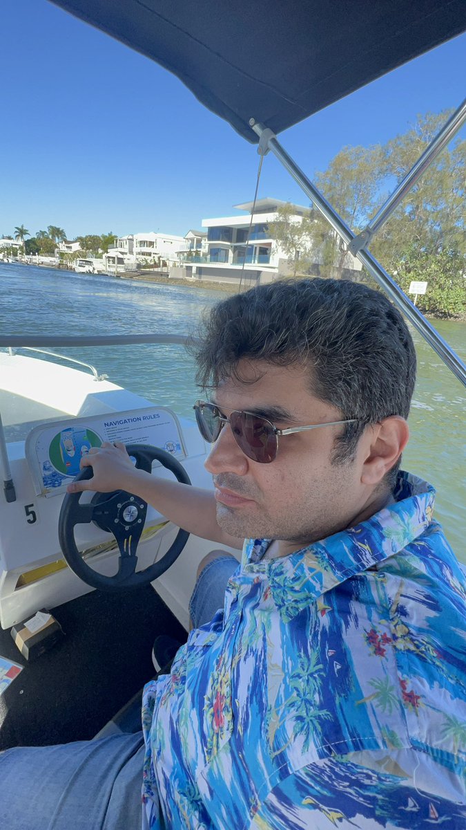 AghazadehBrian's tweet photo. Beautiful day boating on #goldcaost river https://t.co/6pC0g5JhdF
