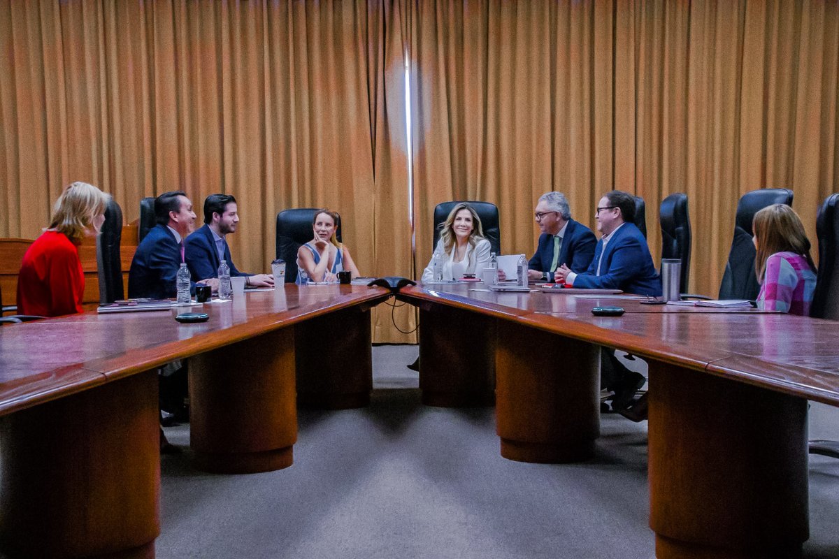 SIDEChih's tweet photo. Nos reunimos con Norma Angélica Castro, Directora Ejecutiva de Tuiio Santander, institución orientada a finanzas inclusivas para empresas, a fin de buscar oportunidades de colaboración con impacto social.

#JuntosEnAcción https://t.co/dI3AIkvhjG