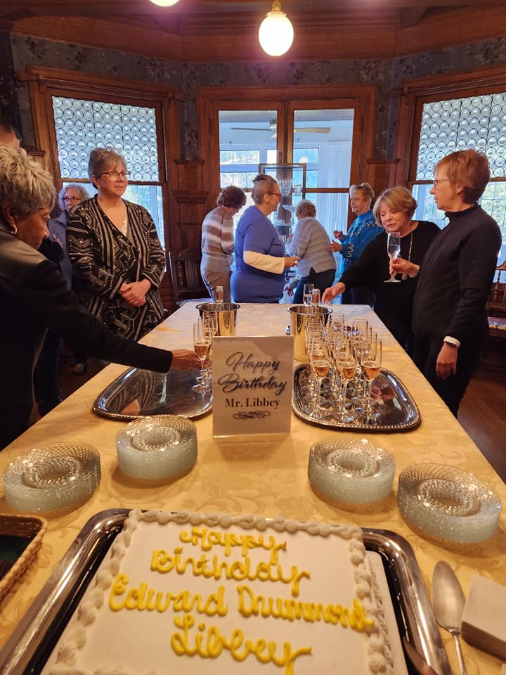 tkoszycki's tweet photo. 419 Week 
418 Libbey House Foundation Spring Salon Series &amp; Tour
 https://t.co/k9NcPEhASr
Special reveal of 100-year-old painting of Libbey HS &amp; toast to EDL🍾
Talk by Sue Terrill LHS 1966 https://t.co/mDki5EPQlR