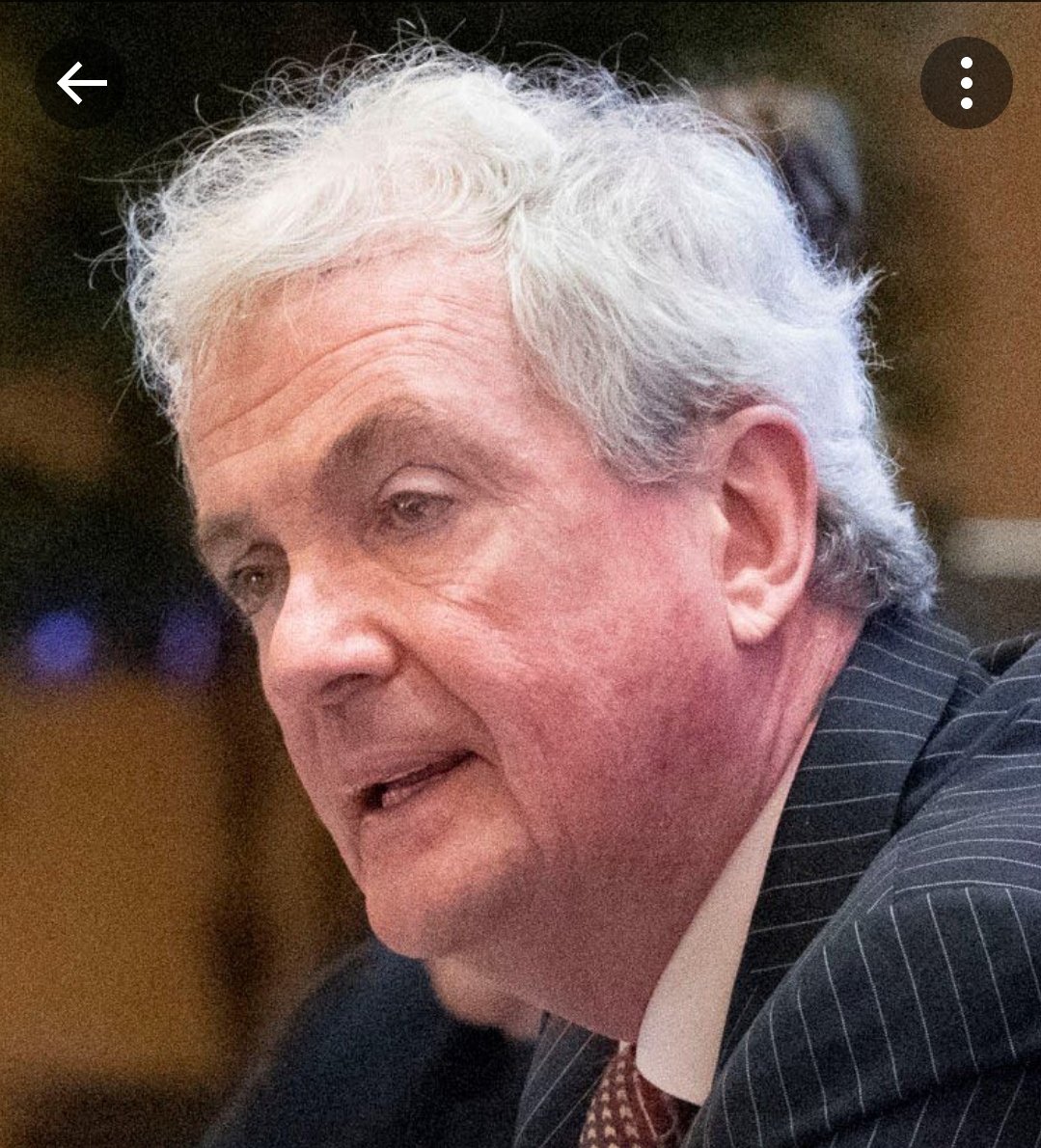 wwwilly's back👴 on Twitter "Lipstick on a pig is still a pig. Hair on