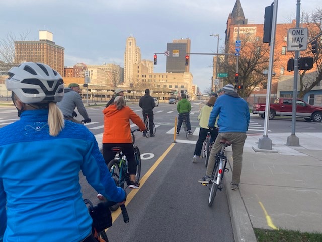 tkoszycki's tweet photo. 419 Week 
#419Day 🎉🥳🚴🏿‍♂️🚴🏿🚴🏿‍♀️ Ride Across Toledo at Downtown Toledo @earnestbeer 
Not happy about sitting today 😂 https://t.co/451dvSpVx4