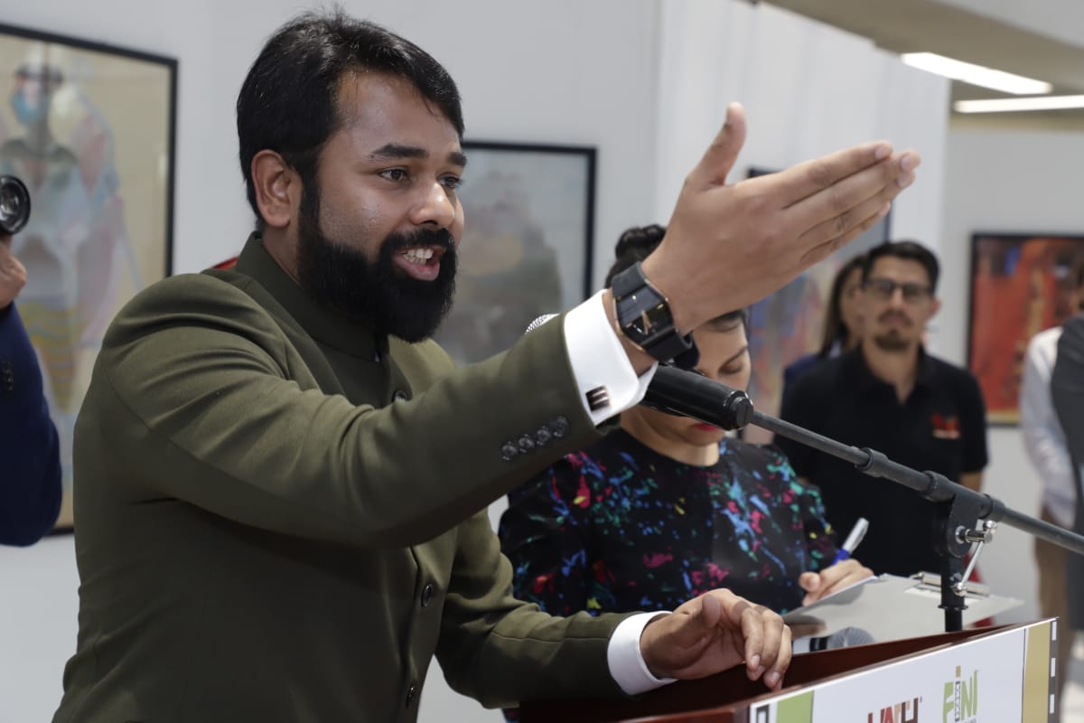 finimx's tweet photo. En el marco del primer día de actividades del FINI Festival Internacional de la Imagen, se realizó la Inauguración de la exposición “Lok mein ram (Rama entre la gente)” con la presencia del Dr-Abhinaw Raaj director del Centro Cultural “Gurudev Tagore”. #UAEH #FINIXII #FINI2023 https://t.co/Y5OkhFmcbc