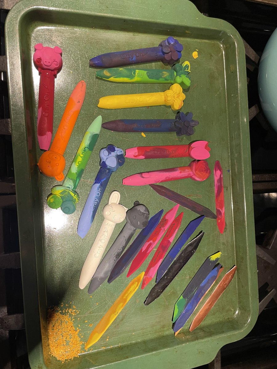 Today Ss and I decided to recycle ♻️ some crayons🖍️  #everydayisearthday