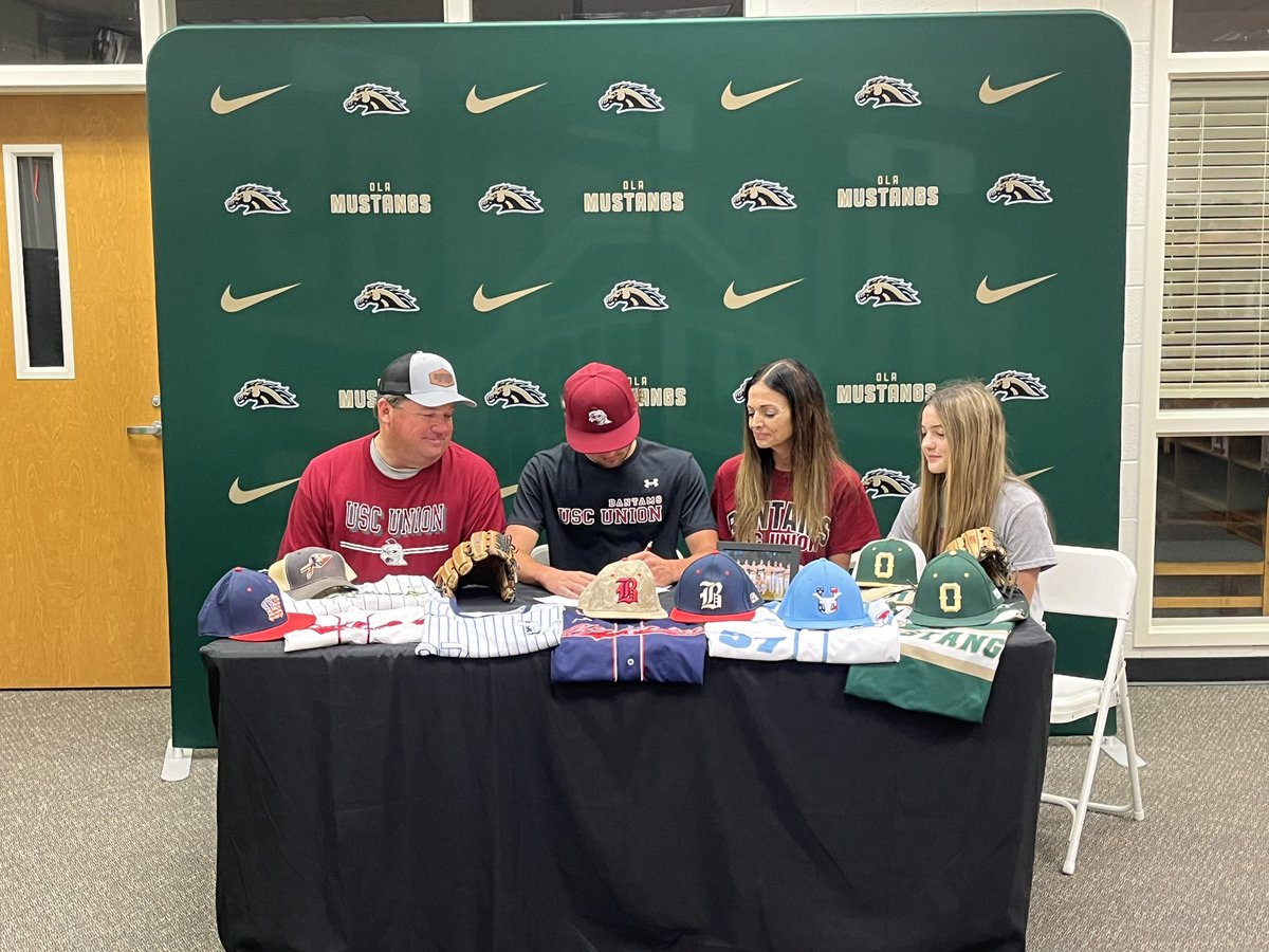 OLA_HIGH_AD's tweet photo. Congratulations to Will Wesley and his signing to play collegiate baseball at USC Union. Mustang Nation is very proud of you Will. @OLH_HCS @AthleticsHenry https://t.co/kuvWupRior