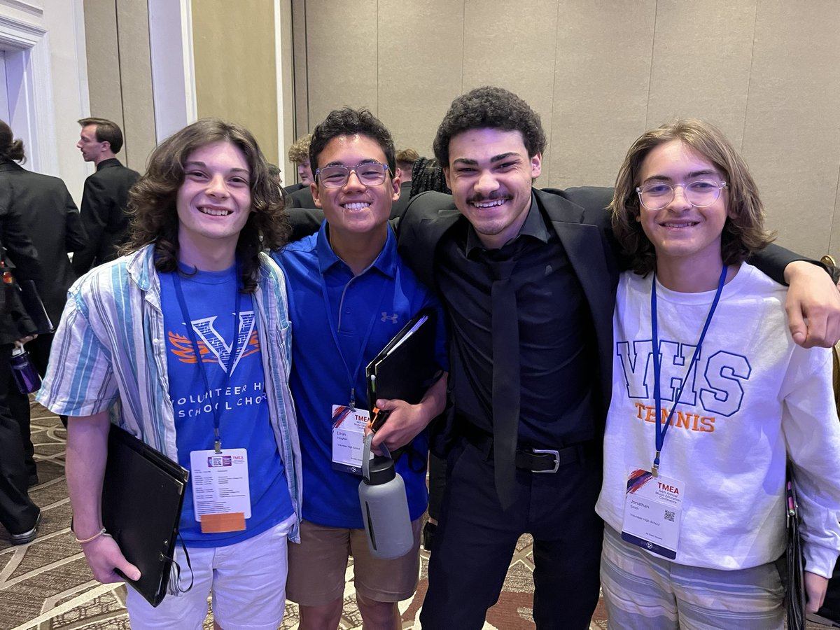 Volunteer HS Choir tweet media